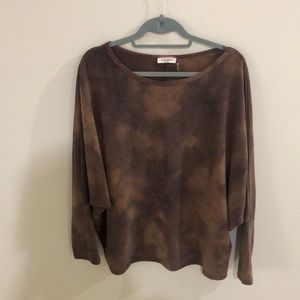 Andree by unit long sleeve.  Large.  Great condition.